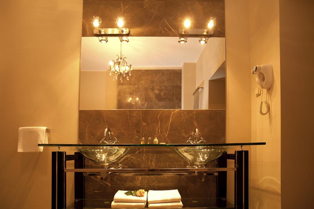 Hotel Kolegiacki 4*