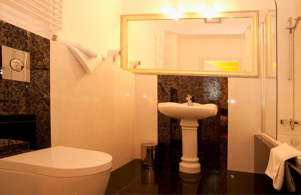 Hotel Kolegiacki 4*